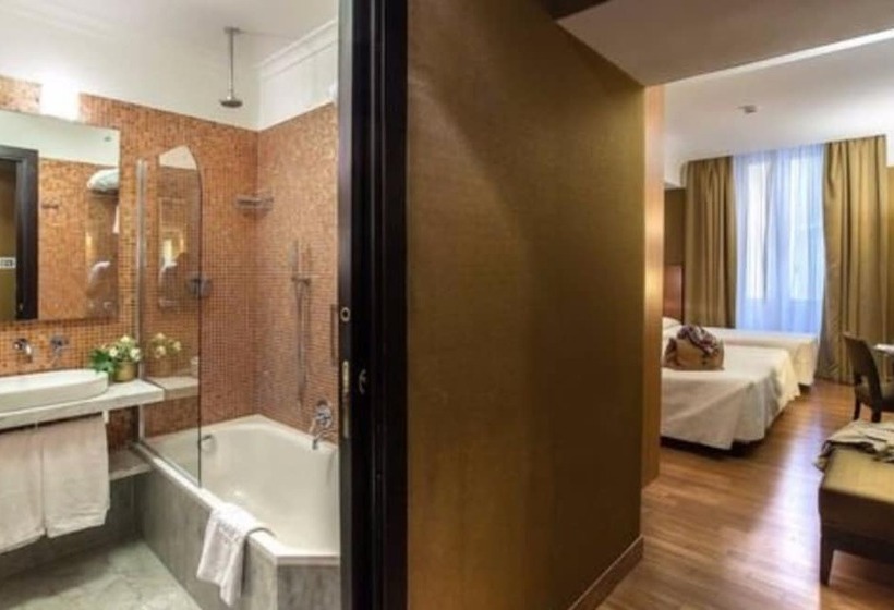 חדר סטנדרט לשלושה, Albergo Del Senato