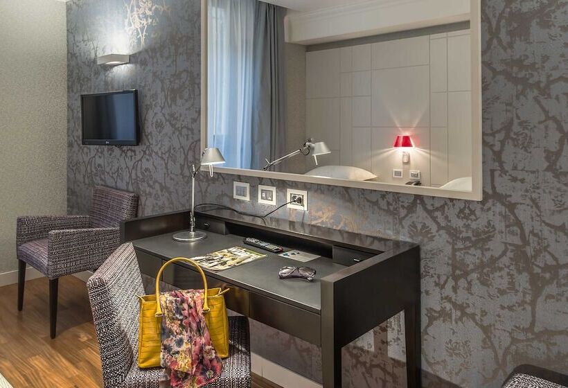 חדר סטנדרט לשלושה, Albergo Del Senato
