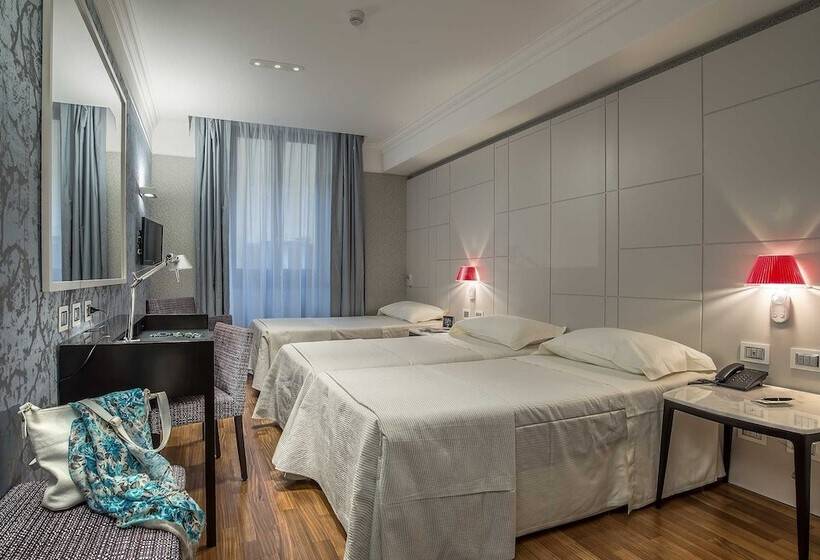 חדר סטנדרט לשלושה, Albergo Del Senato