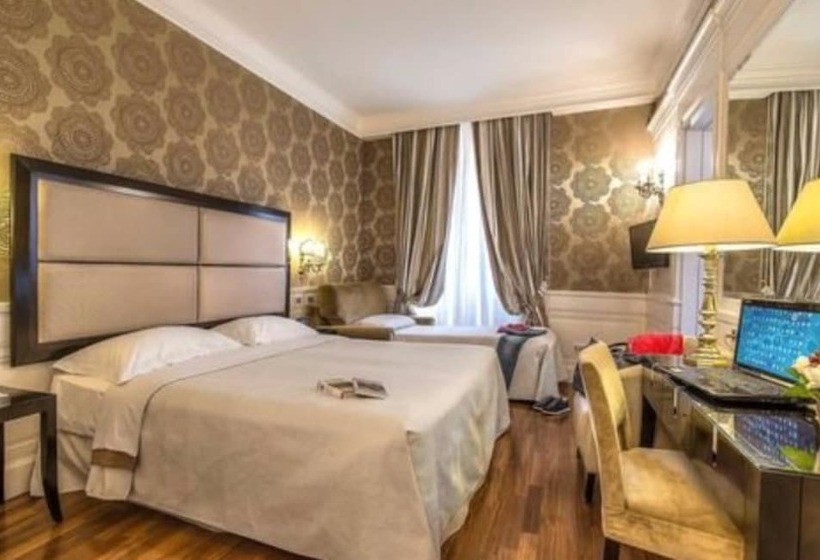 חדר סטנדרט לשלושה, Albergo Del Senato