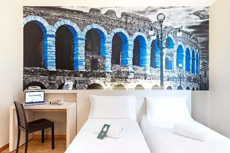 اتاق استاندارد, B&b Hotel Verona