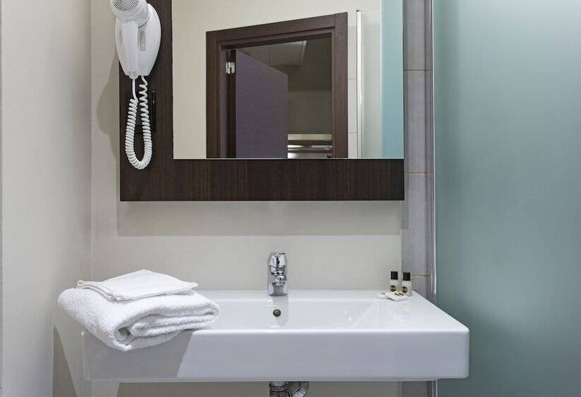 اتاق استاندارد سه نفره, B&b Hotel Verona