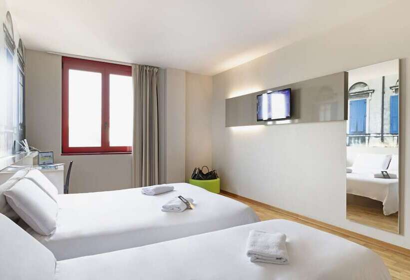اتاق استاندارد سه نفره, B&b Hotel Verona
