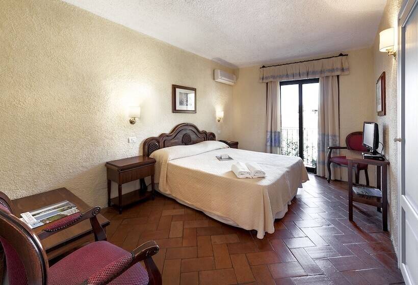 Economy Triple Room, Colonna San Marco