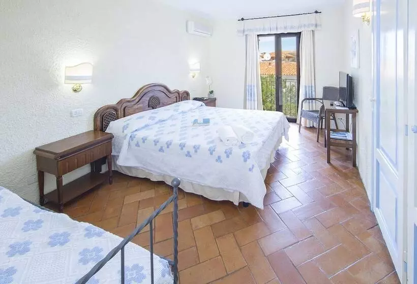 اتاق استاندارد سه نفره, Colonna San Marco