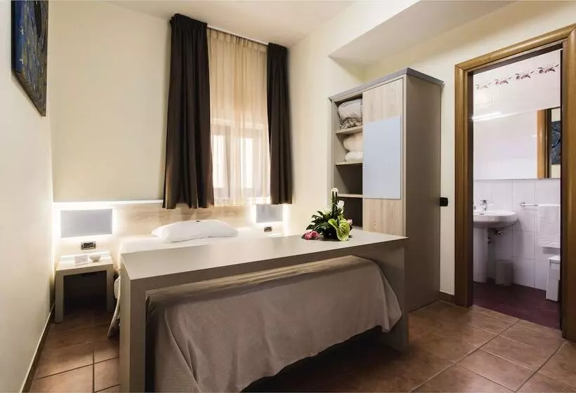 Chambre Economy, Fly