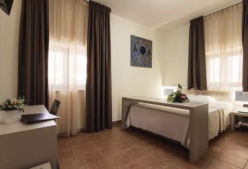 Chambre Economy, Fly