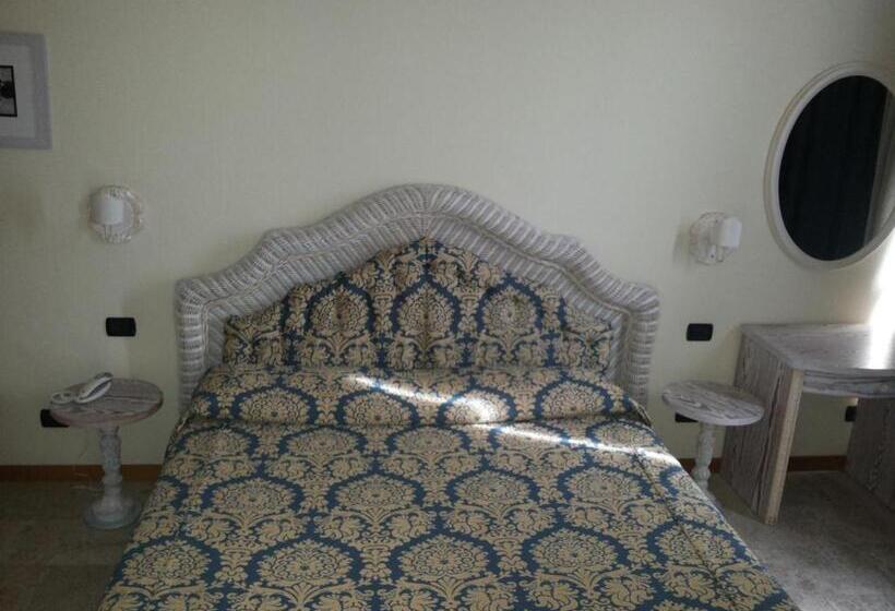 جناح, Marina Uno