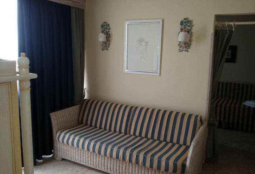 جناح, Marina Uno