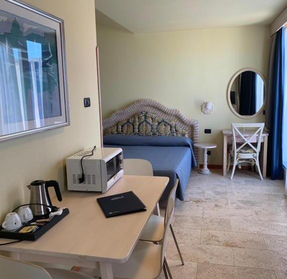 小型套房, Marina Uno