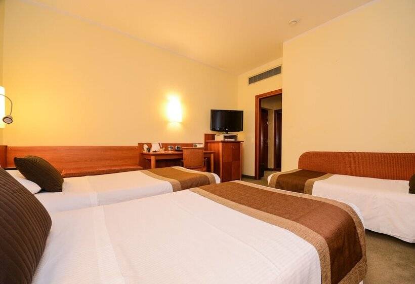 スタンダードトリプルルーム, Master