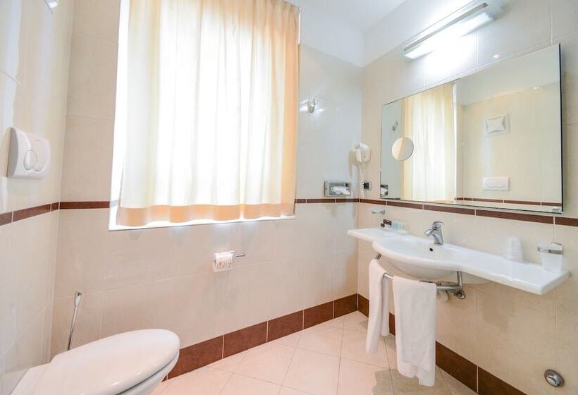 スーペリアールーム, Master