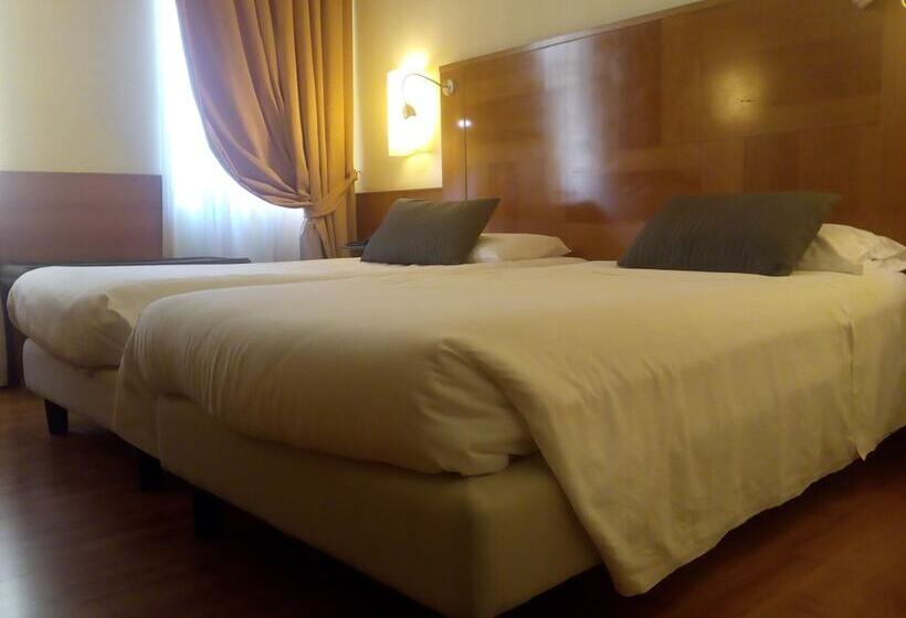 スタンダードルーム, Master