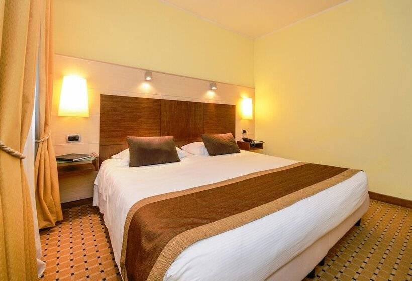 エコノミールーム, Master