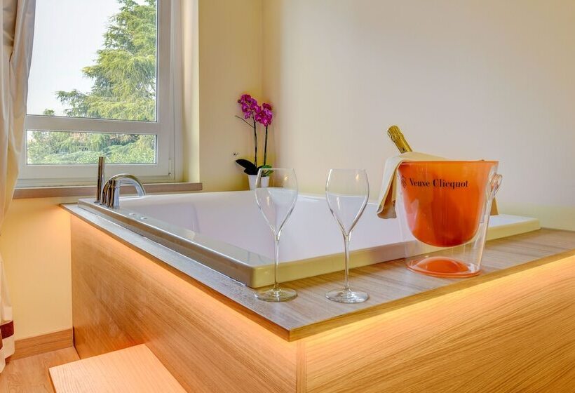 スーペリアールーム, Master