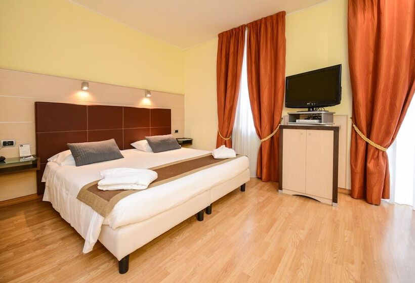 スーペリアールーム, Master