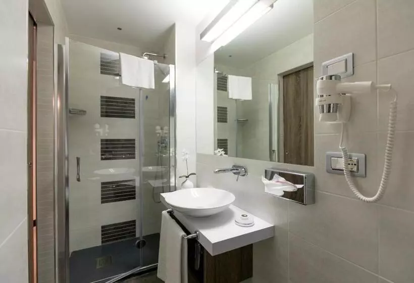 اتاق لوکس, Mentana, By R Collection Hotels