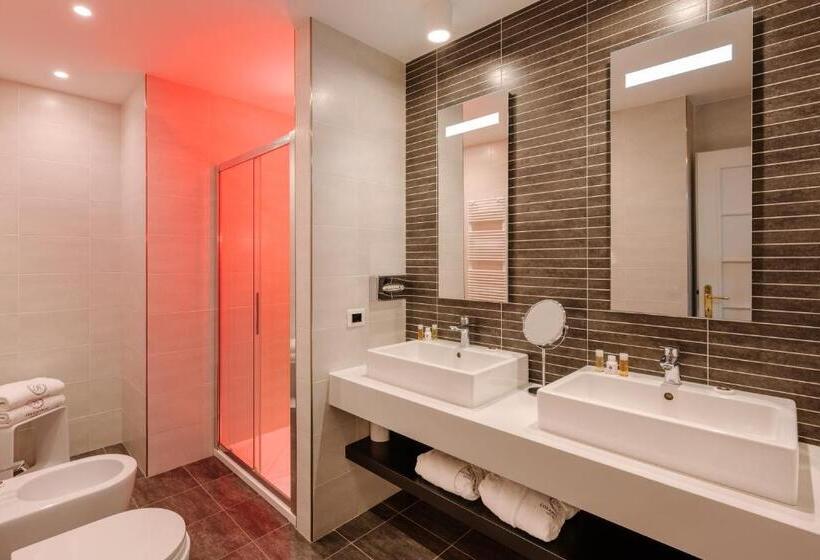 Suite with Terrace, Mentana, By R Collection Hotels