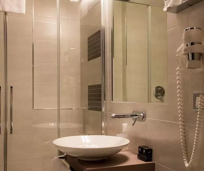 اتاق لوکس, Mentana, By R Collection Hotels