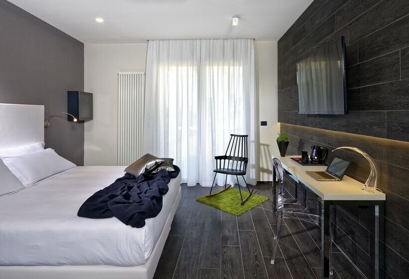 デラックスルーム, Metropolitan