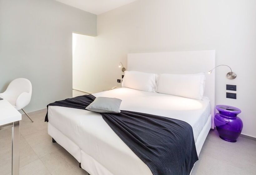 スタンダードルーム, Metropolitan