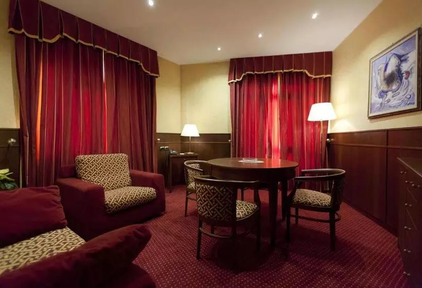 سوییت, Palace Hotel Moderno