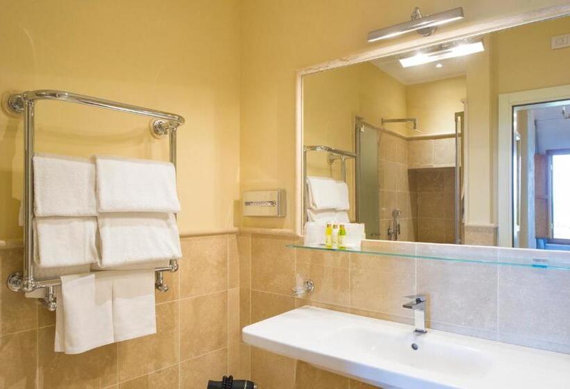 اتاق سوپریور با چشم‌انداز باغ, Palazzo Ravizza