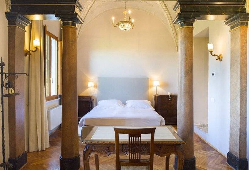 اتاق لوکس, Palazzo Ravizza