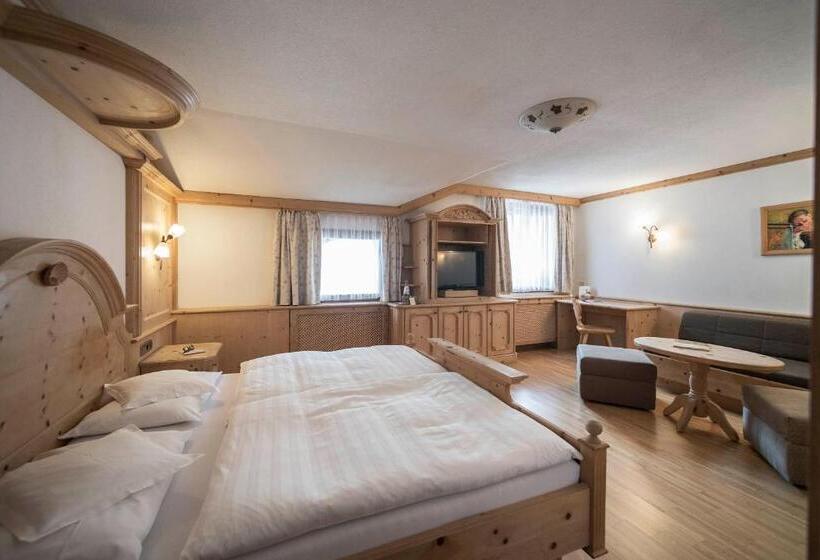 标准间, Posta Zirm