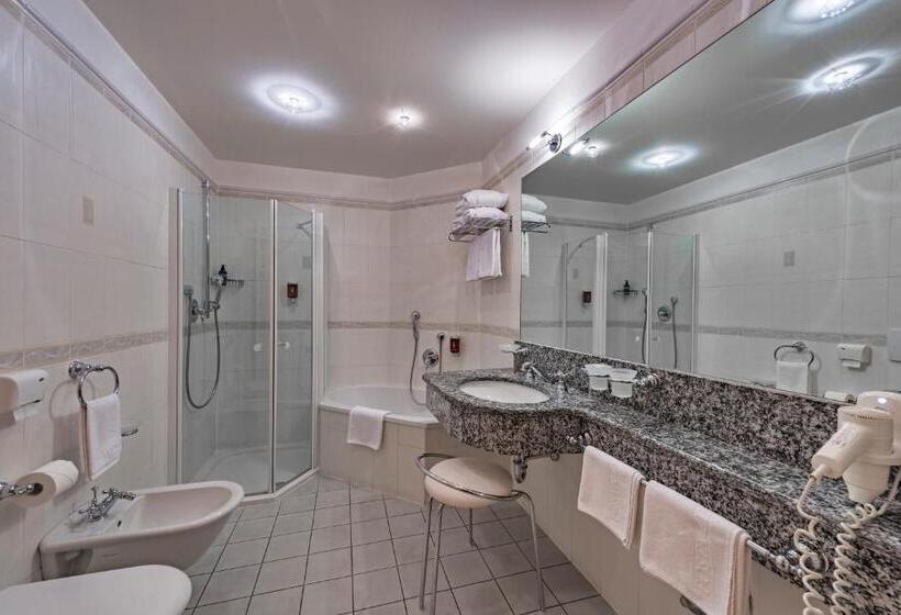 豪华房间, Posta Zirm