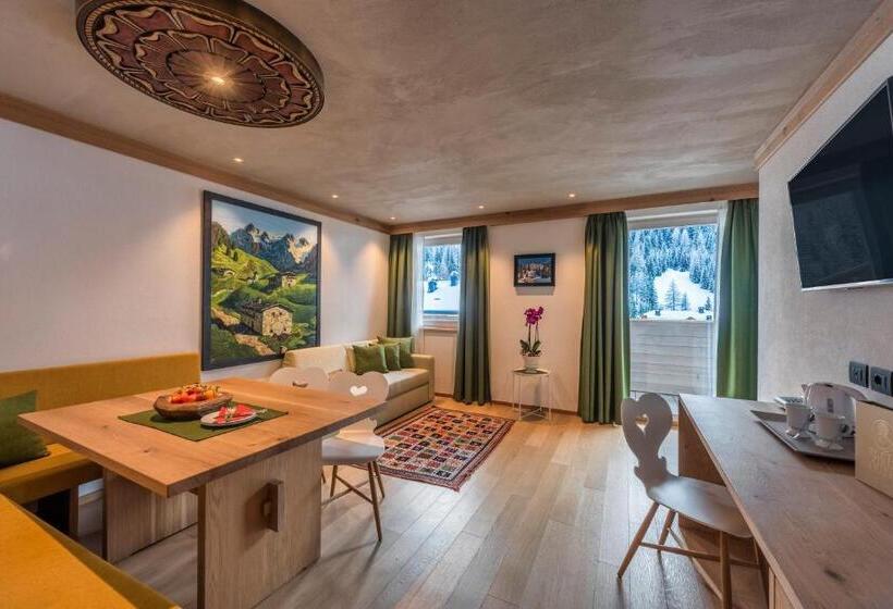 小型套房, Posta Zirm