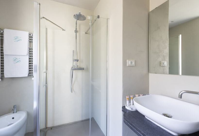 غرفة كلاسيكية مطلّة علي المدينة, Villa Paradiso