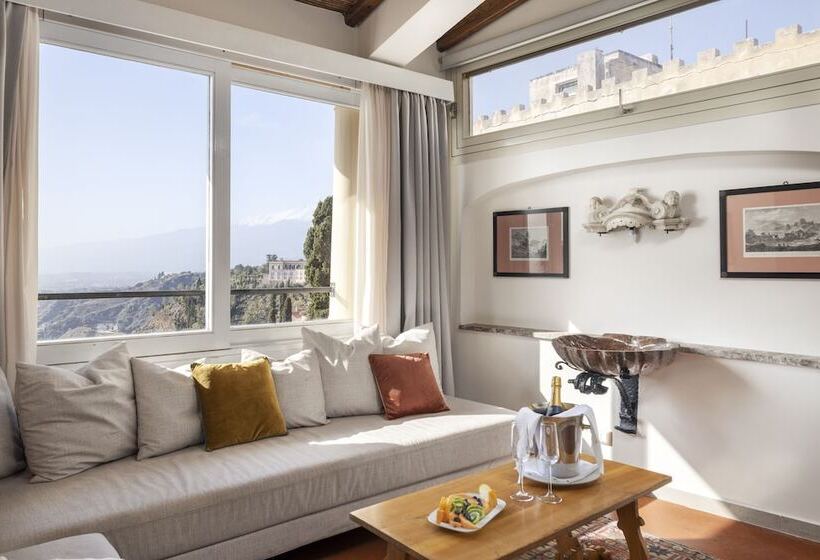 سرير فى غرفة مشتركه, Villa Paradiso