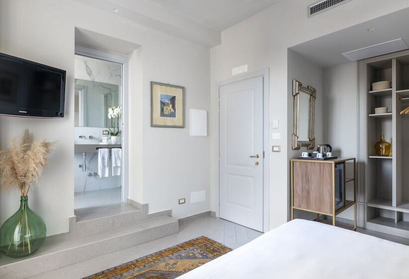 غرفة كلاسيكية مطلّة علي الحديقة, Villa Paradiso