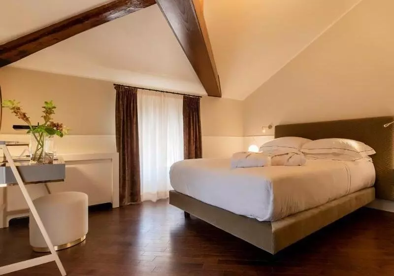 デラックスルーム, Villa Soligo   Small Luxury Hotels Of The World