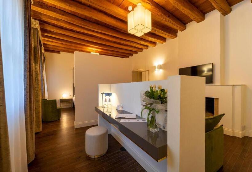 جناح عائلي, Villa Soligo   Small Luxury Hotels Of The World