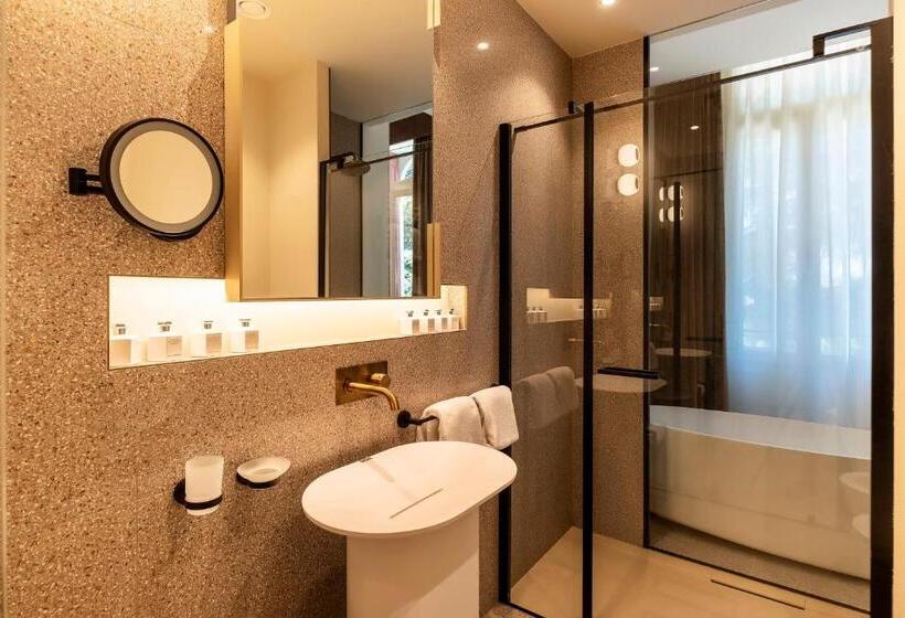 غرفة قياسية سرير كينج, Villa Soligo   Small Luxury Hotels Of The World