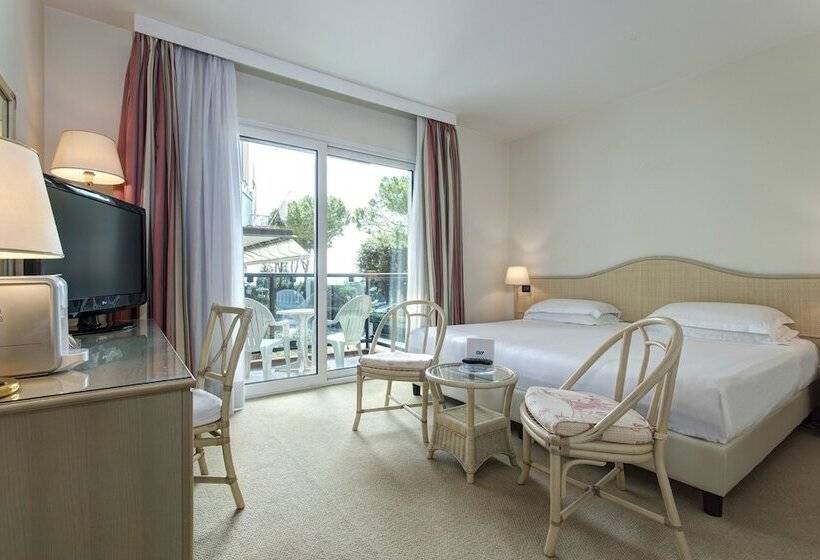 Полулюкс, Park Hotel Brasilia