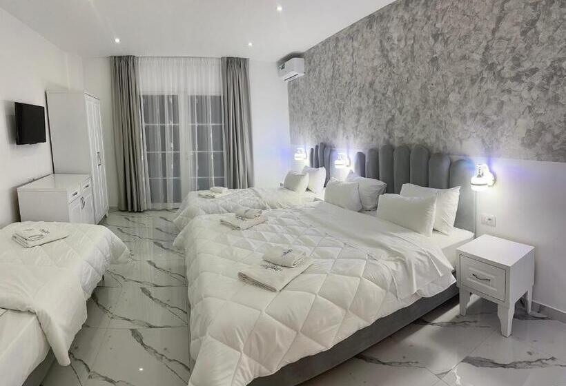 디럭스 4인 룸, Ujvara