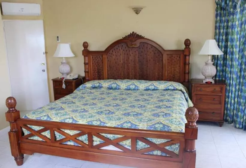 オーシャンビュースーペリアールーム, Beachcomber Club Resort