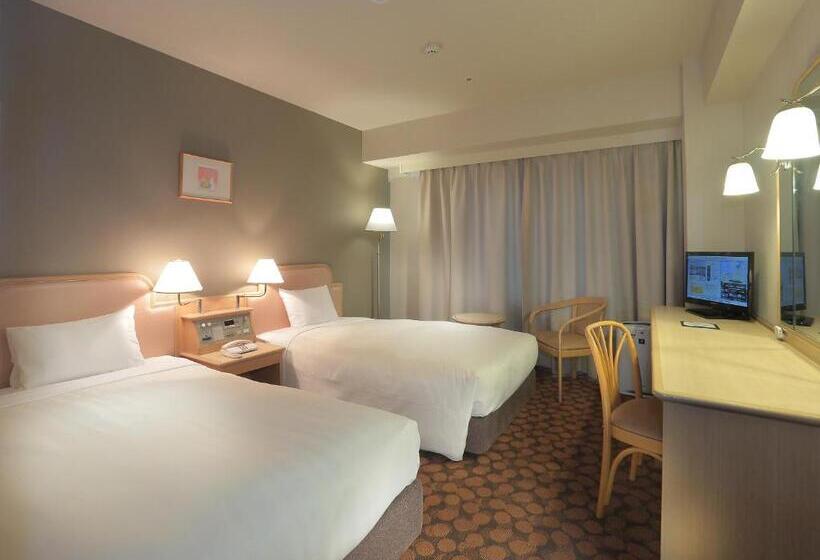 Quarto Estandar, Fujita Fukui