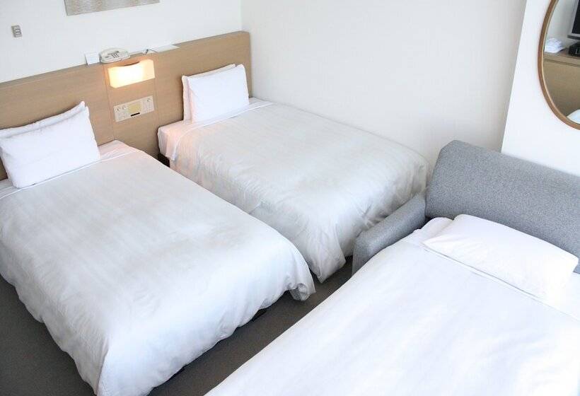 חדר סטנדרט לשלושה, Grand Prince Hotel Hiroshima