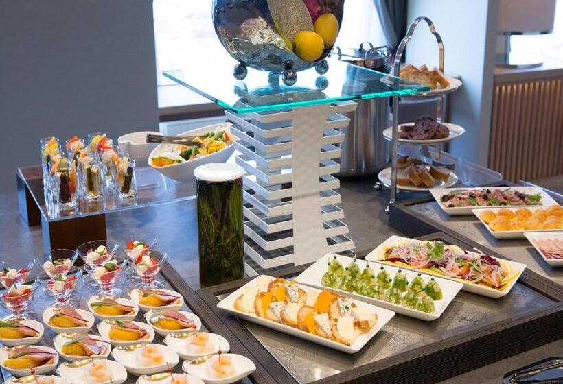 Номер Клуб, Grand Prince Hotel Hiroshima
