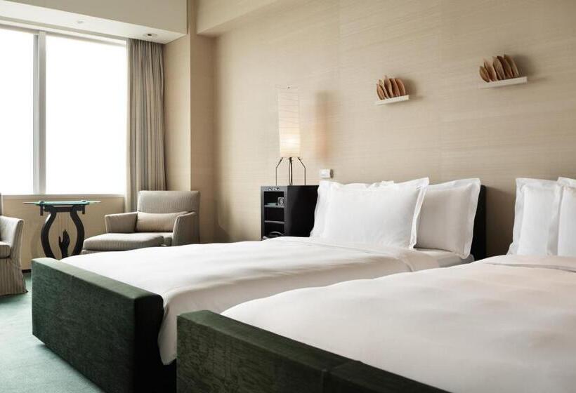 Номер Deluxe, Park Hyatt Tokyo