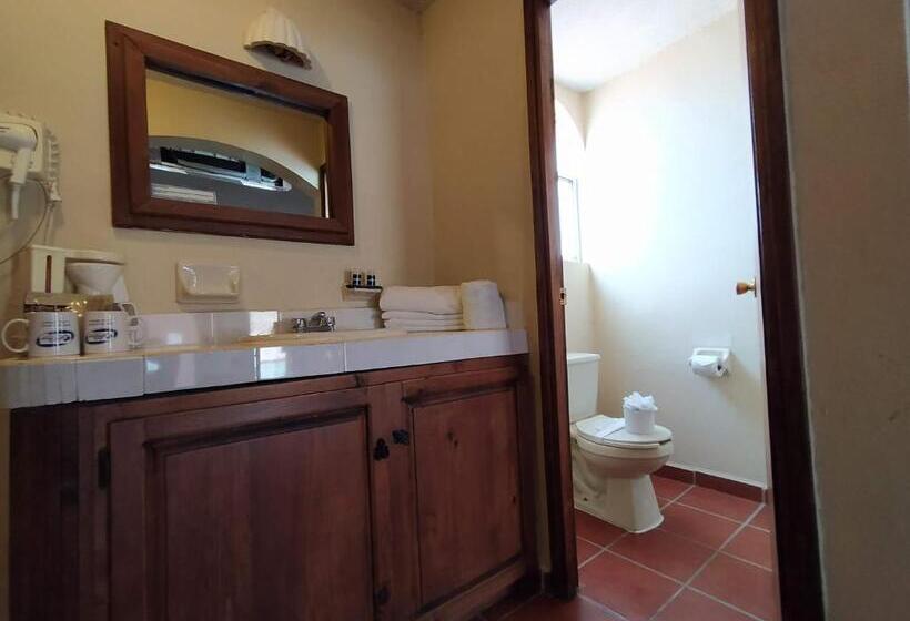 Quarto Estandar Cama King, Club Cantamar Beach Hotel & Marina