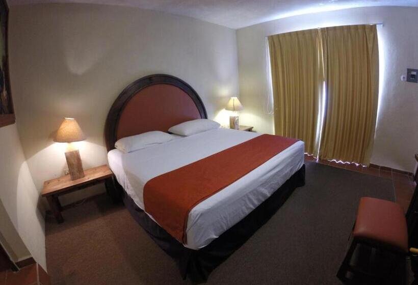 キングサイズベッドのスタンダードルーム, Club Cantamar Beach Hotel & Marina