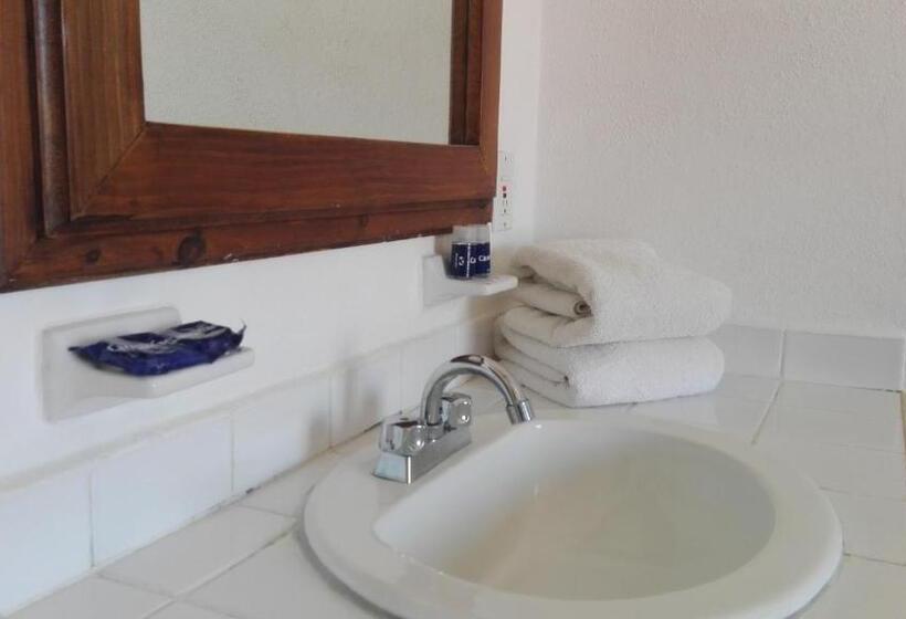 エコノミールーム, Club Cantamar Beach Hotel & Marina