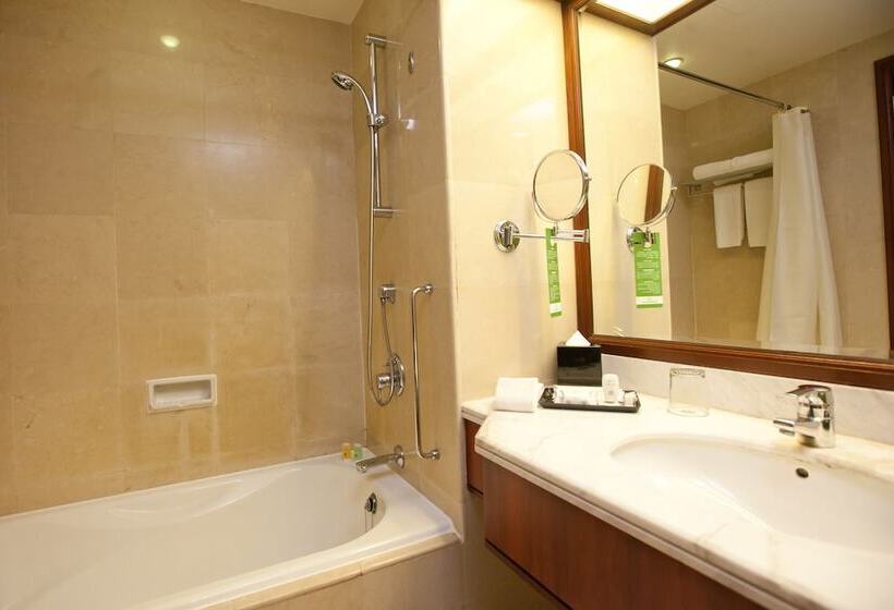 غرفة ديلوكس مطلّة علي البحر, Gurney Bay Hotel, A Parkroyal Partner