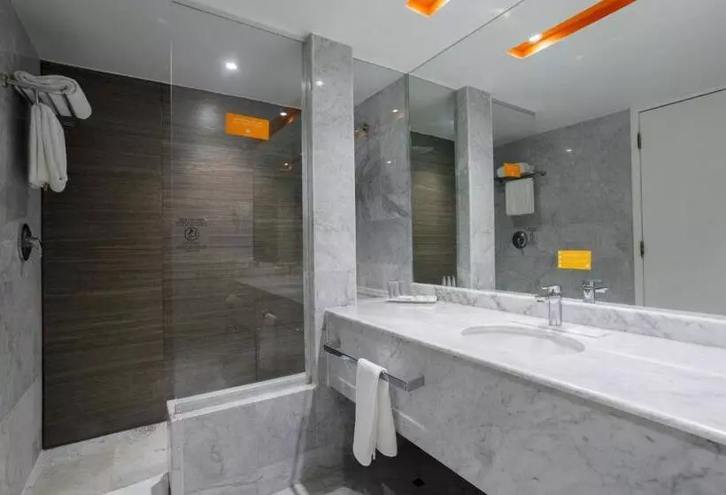 اتاق لوکس با تخت بزرگ, Real Inn Tijuana By Camino Real Hoteles