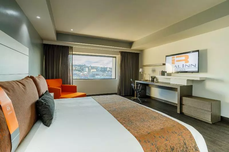 اتاق اجرایی با تخت بزرگ, Real Inn Tijuana By Camino Real Hoteles